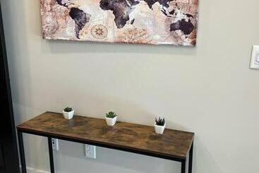 דירות לתיירים Modern 1bd Studio Apt In Plaza Midwood With Community Pool