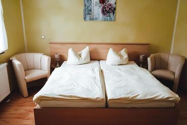 דירות לתיירים Ferienzimmer Direkt Am See