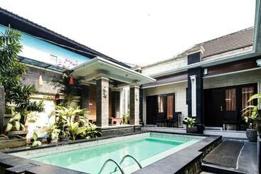 בית מלון כפרי Oyo 90653 Balisee Guesthouse Kedonganan