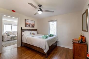 آپارتمان‌های توریست‌ها Persimmon Cottage