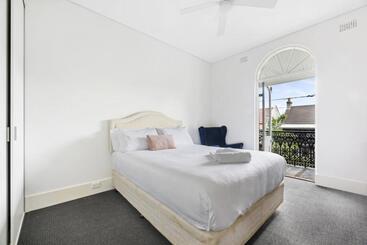 آپارتمان‌های توریست‌ها Pet Friendly Paddo Terrace