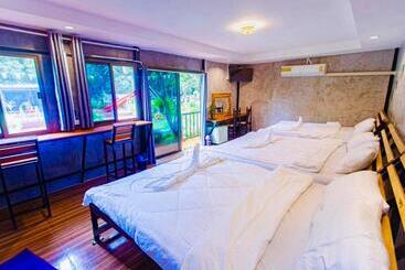 تختخواب و صبحانه บ้านเดอะเมาเท่น By The Mountain Ozoneบ้านโอโซนขุนเขาแก่งกระจาน