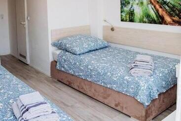 تختخواب و صبحانه Weserstern