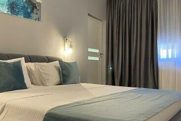 پانسیون Roomzzz Sibiu