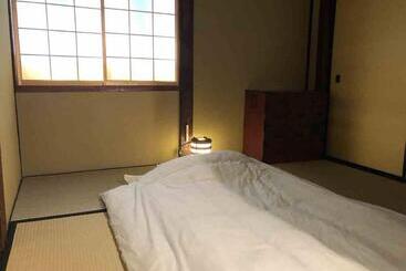 ツーリストアパートメント 越中城端 荒町庵