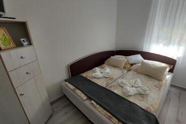 آپارتمان‌های توریست‌ها Pitypang Apartman