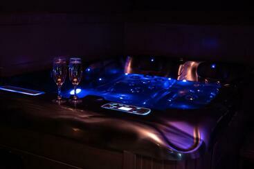 ベッドアンドブレックファースト Pause Nature Sorbais Chambre Avec Spa, Sauna, Streaming Et Arrivée Autonome