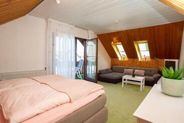 آپارتمانهای توریستها Ferienwohnung Anemone Mit Bergblick