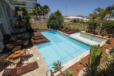 בית מלון כפרי Mandai Apart