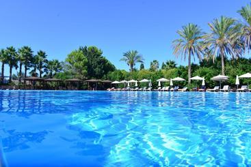 هتل Green Paradise Resort