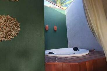 هاستل Pousada Flor De Lena Icaraizinho   Suíte Jasmim