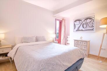 Жильё для туристов Apartment In Muralla Roja   0406