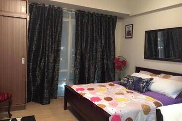 아파트호텔 Favila Condotel Unit 150 Newport Boulevard Near Airport Terminal 3 And All Other Airport