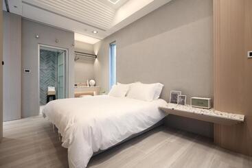 ツーリストアパートメント Fleur Villa