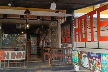 酒店 Baankhuninn Urt Airport