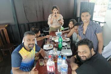 Le Petit Hotel & Restaurant