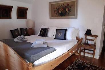 B&b S. Trinità 18 Suites & Rooms