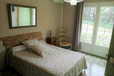 مبيت وإفطار Chambre D Hôte Saint Rémy