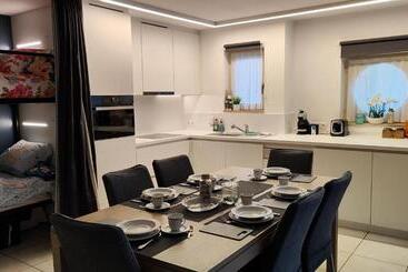 ツーリストアパートメント Blutsyde Promenade Encanto