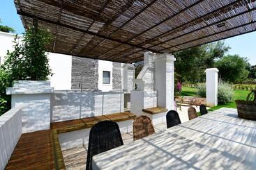 ツーリストアパートメント Il Trullo Bianco   Country House & Spa