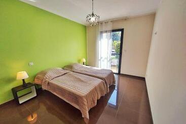 ツーリストアパートメント Stella, Plage à Pied, Terrasse, Clim, Agosta