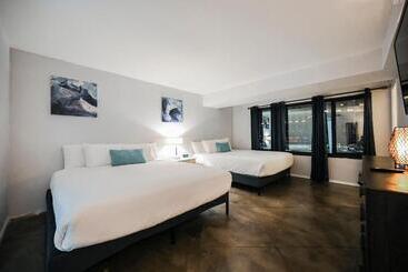 هتل آپارتمان Stripviewsuites At Jockey Club