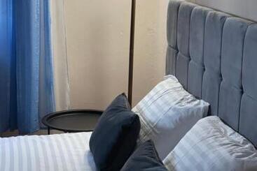 דירות לתיירים Blue Apartment