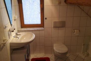 ツーリストアパートメント Ferienwohnung Elena