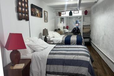 آپارتمان‌های توریست‌ها Getsemany Chicago Beautiful City