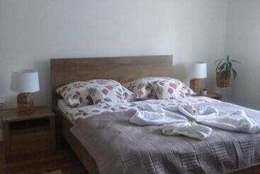 شقق خاصة سياحية Kaptárkő Apartmanház