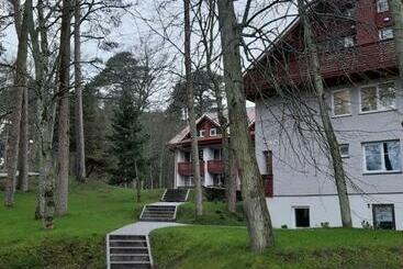 پانسیون Kalno Namai Apartamentas Juodkrantėje