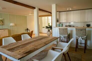 관광객 아파트 Familienwohnung Im Herzen Von Bern Mit Pool Und Sauna