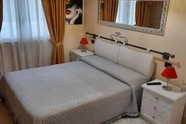 Жильё для туристов Appartamento Elite Du Lac