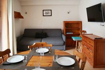 관광객 아파트 Studio Skis Aux Pieds Avec Piscine à 20m   Fr 1 322 489