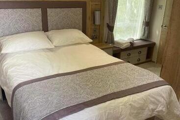 Жильё для туристов Starling Six Berth Caravan