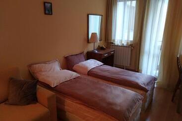 מלון דירות Studio Villa Park 207