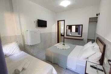 فندق صغير Pousada Camburi Star