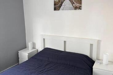 דירות לתיירים Casa Amarela