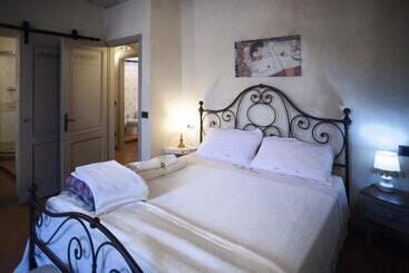 آپارتمانهای توریستها Chianti Home Palagione