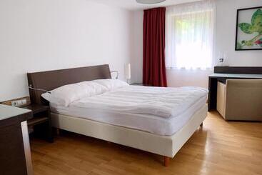 관광객 아파트 Große Wohnung Mit 2 Schlafzimmern