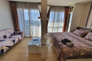 Жильё для туристов Lux In Love With Wifi N Toproof Pool @ Wonnapa Bangsaen