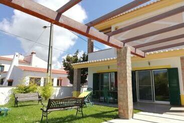 بنسيون Casa Luminosa