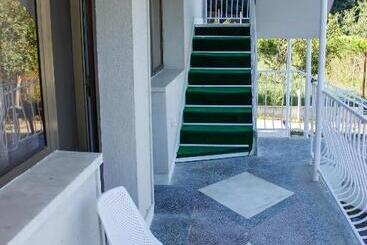 پانسیون Simada Blue Guest House