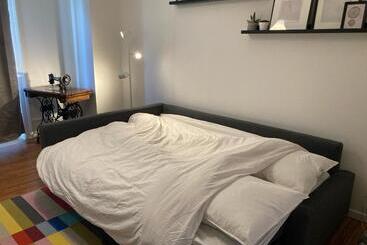 ツーリストアパートメント Appartement Avec Place De Parking Et Box Vélos