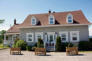 مبيت وإفطار Gîte Chez Rosemarie