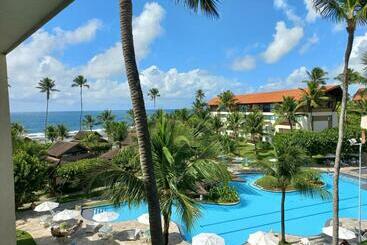 ホテル Estúdio Equipado Marulhos Com Varanda, Vista De Mar E Parque Aquático, à Beira Mar Mar De Muro Alto