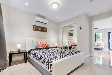 公寓式酒店  Alani Bay Condos