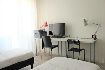 ツーリストアパートメント 2bedrooms 4beds Minimum 3 Days  Thetechflat  Red Metro Sesto Marelli San Babila Duomo Fiera   For Pr