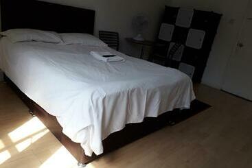 膳宿费 20 East Tenter Street