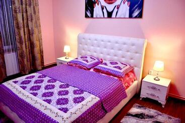 بنسيون Casa Iris Center